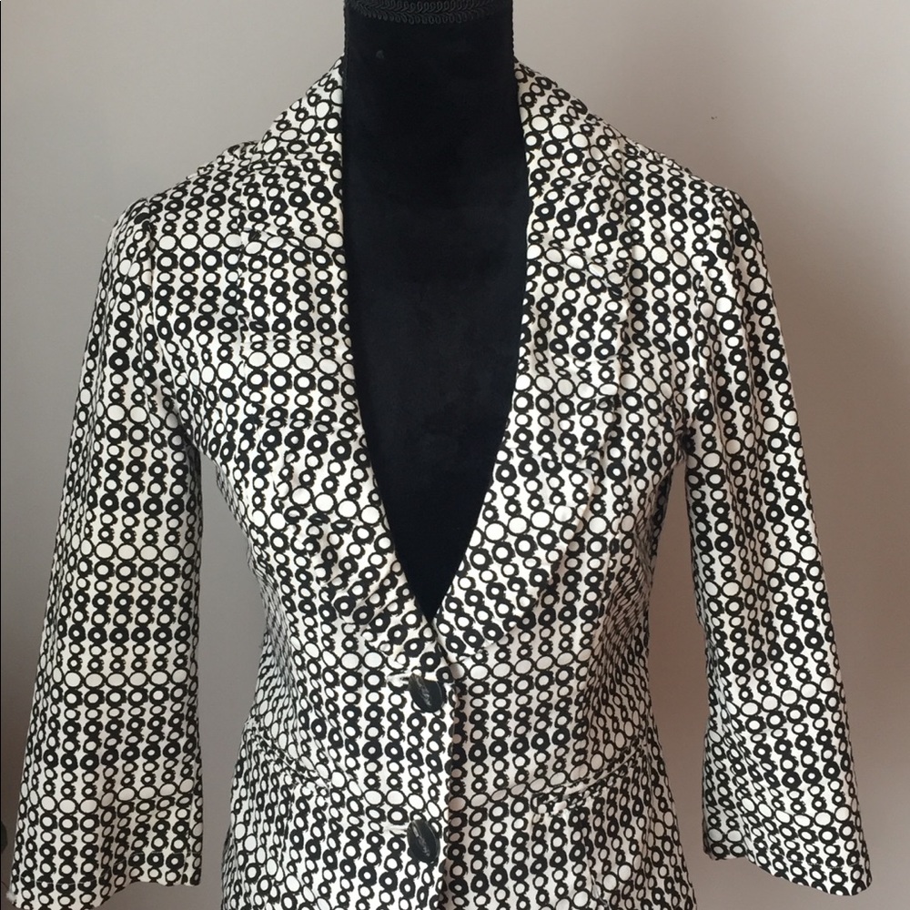 CAbi Black and White Blazer. Size 2. “Like New” - Picture 2 of 7